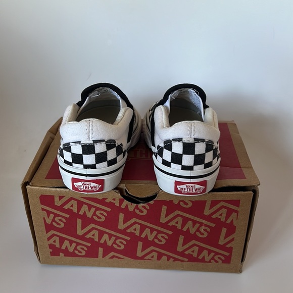 Gently worn Vans Classic Slip on sneakers - Picture 3 of 4